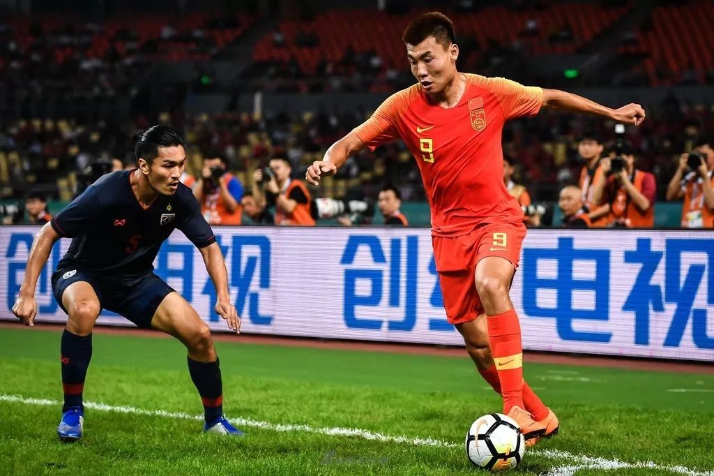  那不勒斯锋霸帽子戏法  